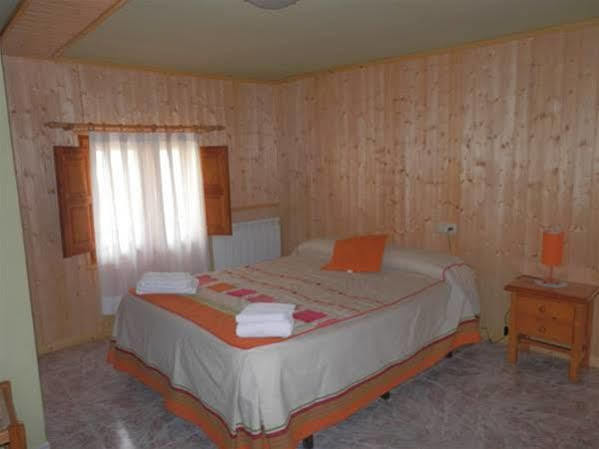 Hostal El Portalico Linares de Mora エクステリア 写真