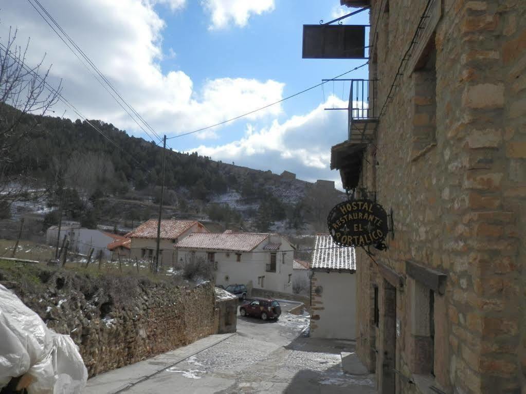 Hostal El Portalico Linares de Mora エクステリア 写真