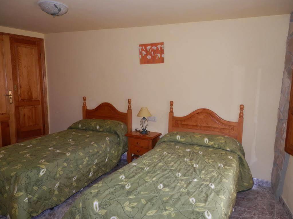 Hostal El Portalico Linares de Mora エクステリア 写真